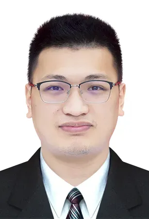 楊軒  皮膚科  醫(yī)師.jpg